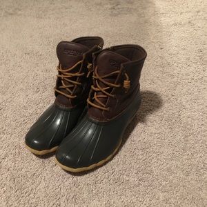Duck boots